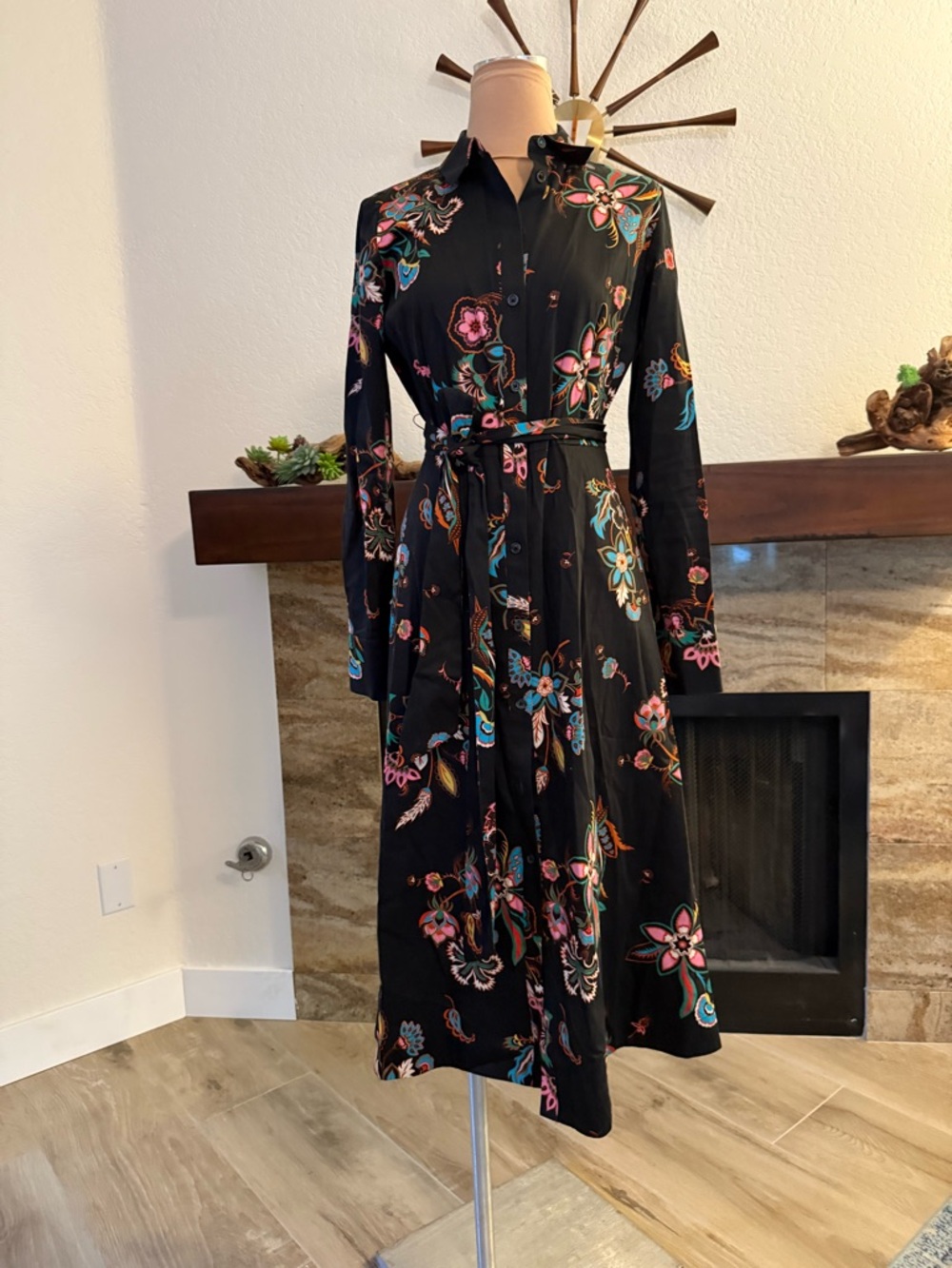 Boden Isodora Midi Shirt Dress in a black paisley chintz print - Picture 2 of 10